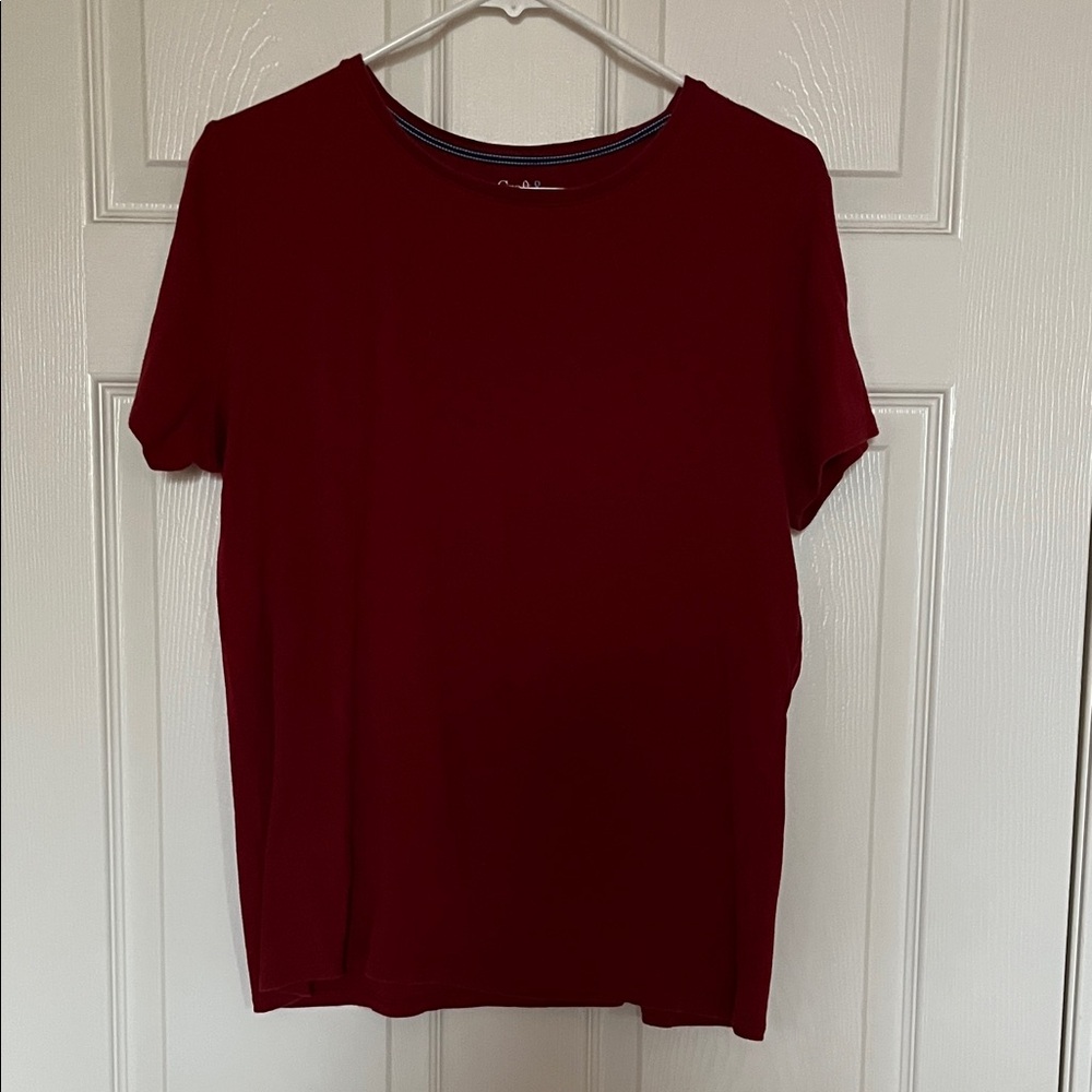 Croft and Barrow - "The Classic Tee" T-shirt - Medium Short Sleeves Dark Red